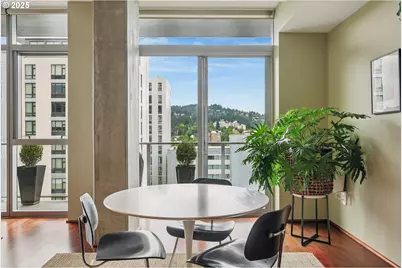1221 SW 10th Ave #1110, Portland, OR 97205 - Photo 5