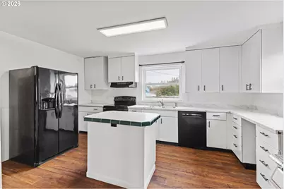 645 5th St, Myrtle Point, OR 97458 - Photo 13