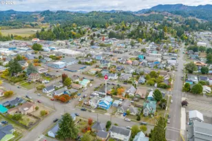 645 5th St, Myrtle Point, OR 97458 - Photo 3