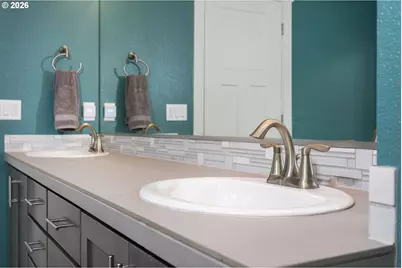 492 SW 15th Ave, Canby, OR 97013 - Photo 17
