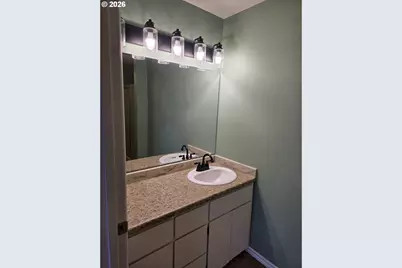 557 S 44th St, Springfield, OR 97478 - Photo 17