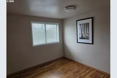 557 S 44th St, Springfield, OR 97478 - Photo 13