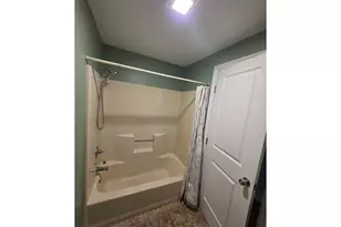 557 S 44th St, Springfield, OR 97478 - Photo 11