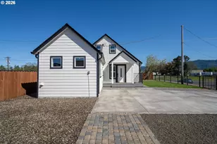 104 Delmonte Ave, Tillamook, OR 97141 - Photo 5