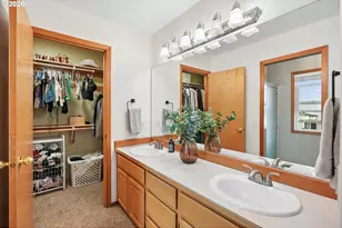 358 SE 69th Ave, Hillsboro, OR 97123 - Photo 23