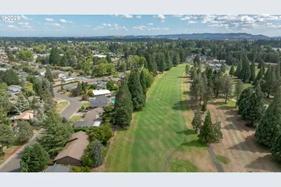 1843 NW Saint Andrews Dr, McMinnville, OR 97128 - Photo 5