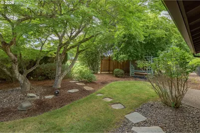 1843 NW Saint Andrews Dr, McMinnville, OR 97128 - Photo 37