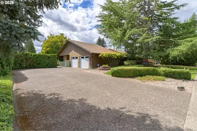 1843 NW Saint Andrews Dr, McMinnville, OR 97128 - Photo 7