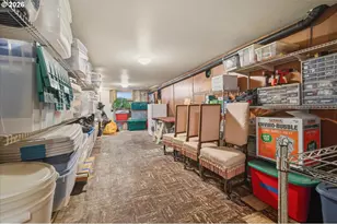 611 SE Peacock Ln, Portland, OR 97214 - Photo 31