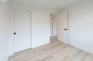 12903 NE Stanton St, Portland, OR 97230 - Photo 17