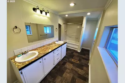 379 Mill St, Sumpter, OR 97877 - Photo 15