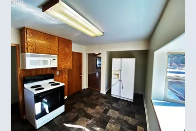 379 Mill St, Sumpter, OR 97877 - Photo 13