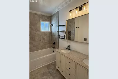 427 Date St, Drain, OR 97435 - Photo 27
