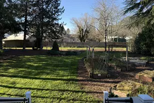 427 Date St, Drain, OR 97435 - Photo 15