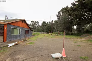 1120 Rhododendron Dr, Florence, OR 97439 - Photo 3