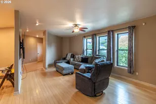 2245 Eagle Loop, Sutherlin, OR 97479 - Photo 3