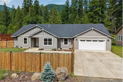 202 Edgewater Dr, Carson, WA 98610 - Photo 3