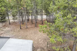 16076 Blackfeather Ln, La Pine, OR 97739 - Photo 5