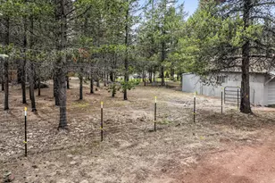 16076 Blackfeather Ln, La Pine, OR 97739 - Photo 7