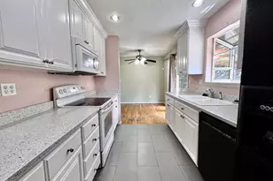 15550 SE Millmain Dr, Portland, OR 97233 - Photo 7