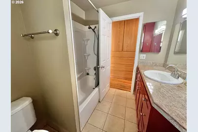 15550 SE Millmain Dr, Portland, OR 97233 - Photo 9