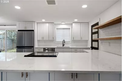 3380 Honeywood St, Eugene, OR 97408 - Photo 13