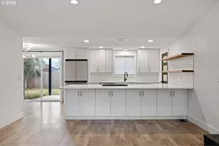 3380 Honeywood St, Eugene, OR 97408 - Photo 11