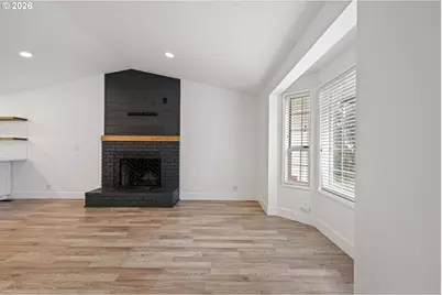 3380 Honeywood St, Eugene, OR 97408 - Photo 5