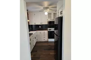 2215 Country Club Terrace, Woodburn, OR 97071 - Photo 9