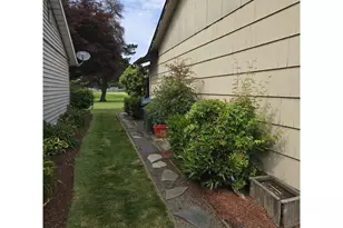 2215 Country Club Terrace, Woodburn, OR 97071 - Photo 19