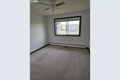 2215 Country Club Ter, Woodburn, OR 97071 - Photo 17