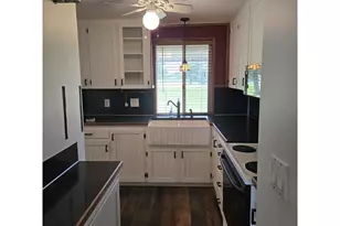 2215 Country Club Terrace, Woodburn, OR 97071 - Photo 7