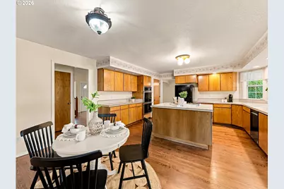 830 NE 157th Ave, Portland, OR 97230 - Photo 11