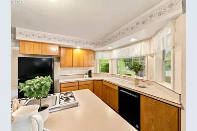 830 NE 157th Ave, Portland, OR 97230 - Photo 13