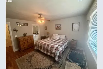 1126 W 6th Ave, Junction City, OR 97448 - Photo 21