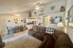 1126 W 6th Ave, Junction City, OR 97448 - Photo 13