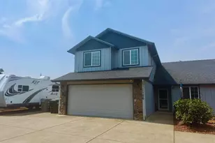 1126 W 6th Ave, Junction City, OR 97448 - Photo 3