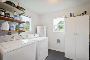 324 Colorado St, Longview, WA 98632 - Photo 17