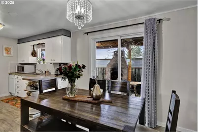 1180 12th St, Springfield, OR 97477 - Photo 15