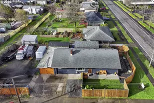 1180 12th St, Springfield, OR 97477 - Photo 3