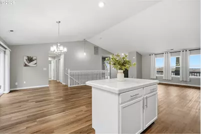 3130 NW Pacific Rim Dr, Camas, WA 98607 - Photo 11