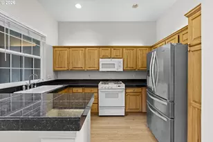 6443 NE Brighton St, Hillsboro, OR 97124 - Photo 9