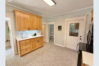 326 SW Elmwood Ave, McMinnville, OR 97128 - Photo 7