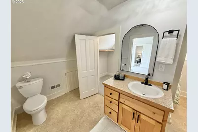 326 SW Elmwood Ave, McMinnville, OR 97128 - Photo 35