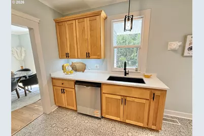 326 SW Elmwood Ave, McMinnville, OR 97128 - Photo 13