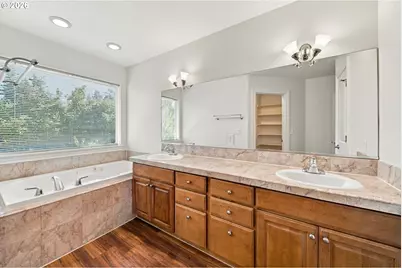 282 SE 28th Ave, Hillsboro, OR 97123 - Photo 29