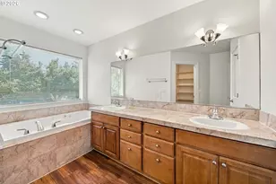 282 SE 28th Ave, Hillsboro, OR 97123 - Photo 29