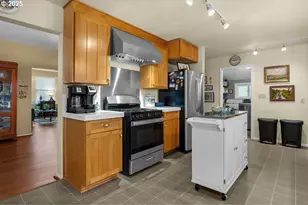 911 1st Ave, Seaside, OR 97138 - Photo 17