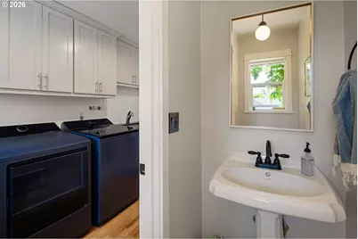 950 E 23rd Ave, Eugene, OR 97405 - Photo 21