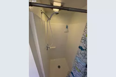 1890 W 12th Ave, Eugene, OR 97402 - Photo 15